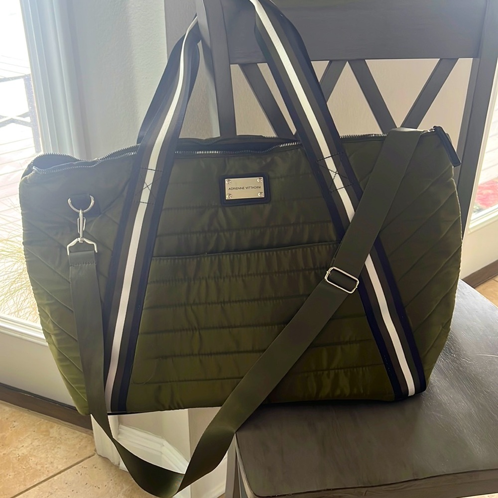 Adrienne Vittadini weekender bag